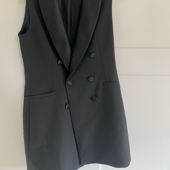 zara black Sleevless Blazer - Picture 1 of 3